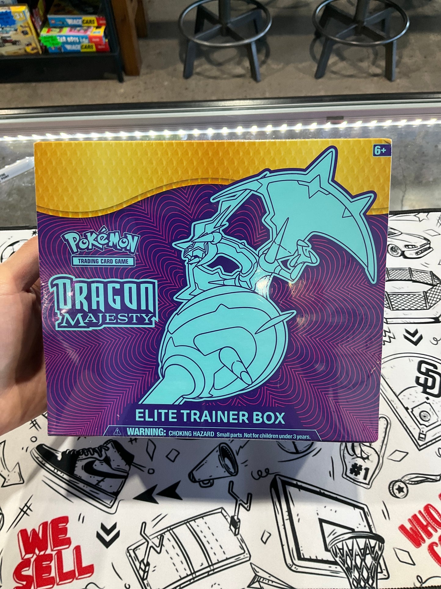 Pokemon Dragon Majesty Elite Trainer Box